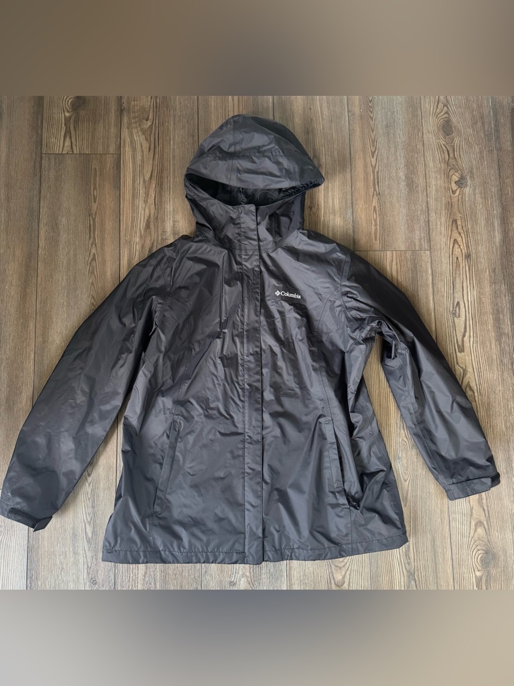 Columbia Women's Black Hooded omni tech Waterproof breathable Jacket